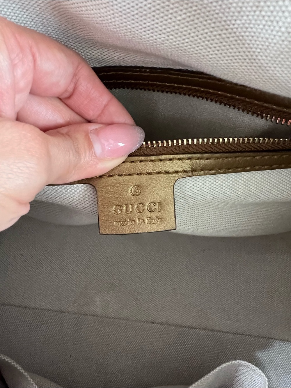 Gucci Boston Purse Metallic Bronze Duffle Bag Style Gold Crossbody Strap - Picture 12 of 16